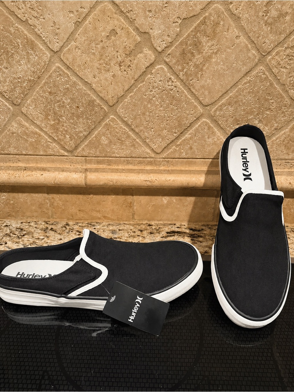 Hurley Women’s Kayo Slip On Mule Sneaker Black Canvas Size 10 M - Picture 2 of 2